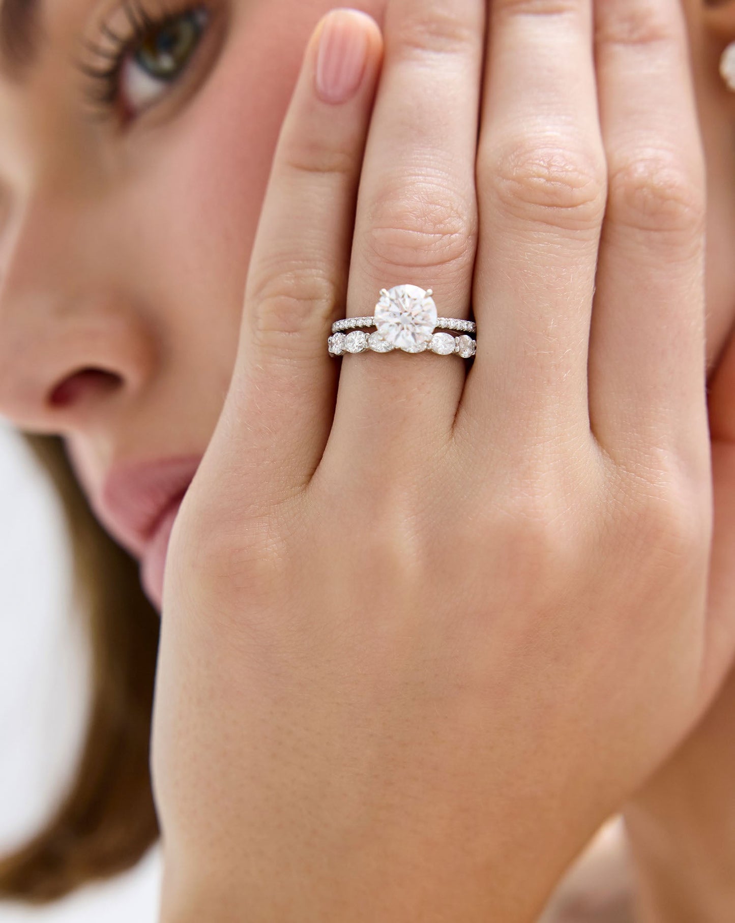 2.01 Round Brilliant Lab Diamond in Whisper Thin® Pavé Hidden Halo