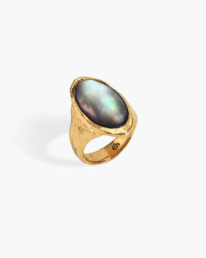 Midnight Oval Shell Ring