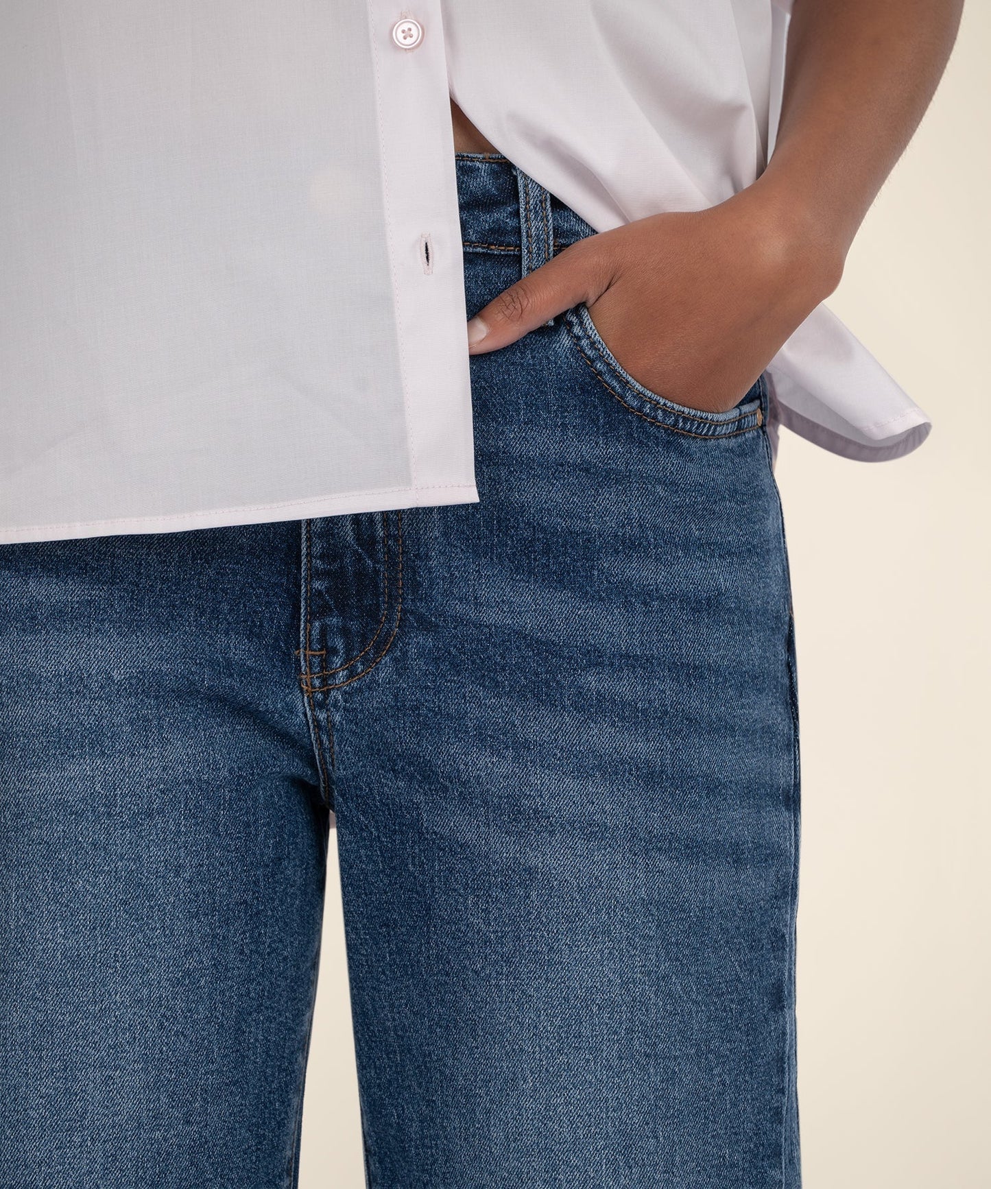Ashley Moderate Dark wash slouchy jean