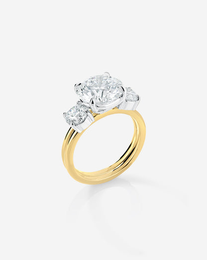 4.02 Round Lab Diamond in Whisper Thin® Embrace
