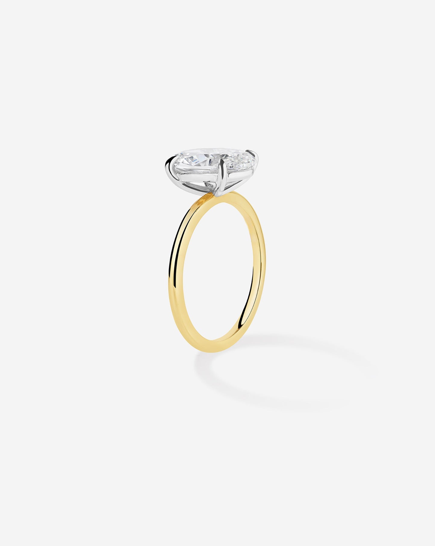 2.17 Round Lab Diamond in Whisper Thin®