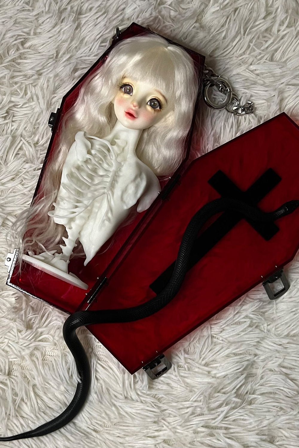 Crypt Keeper Coffin Bag [SCARLET]