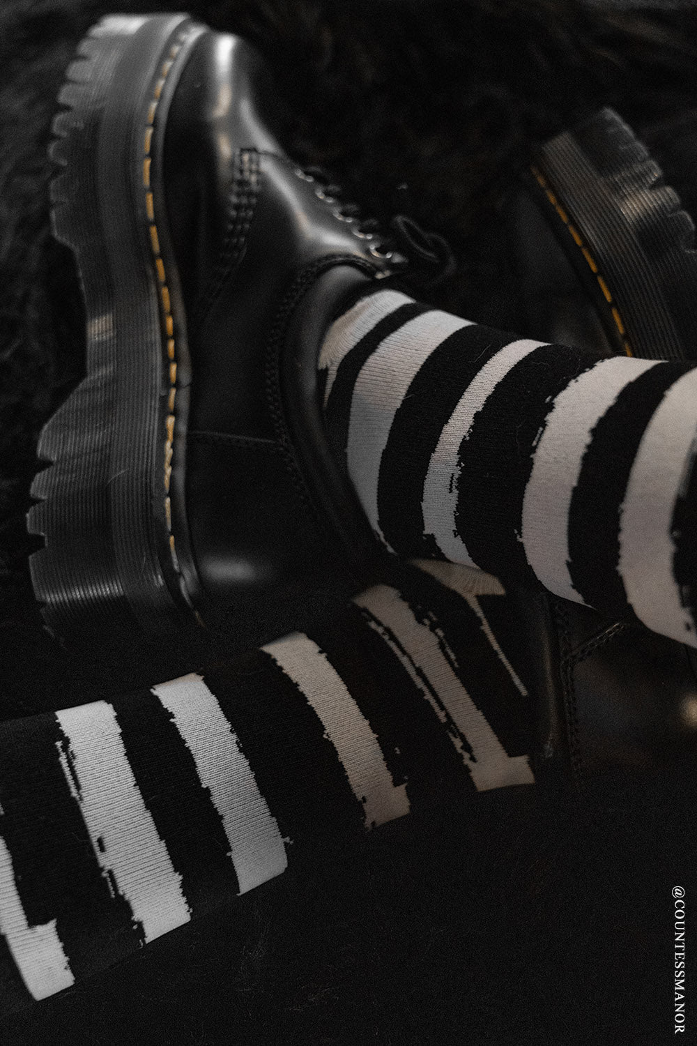Creepy Crew Socks [Bone/Black Stripes]