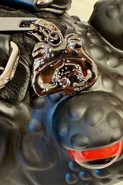 Black Toad Bag [Red Eyes]