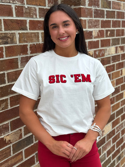 Sic' Em Tee (Ivory/Red)